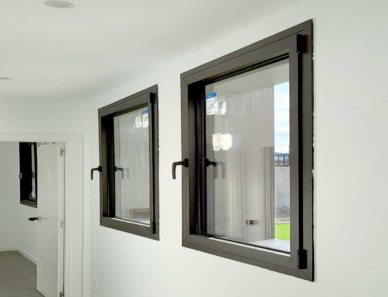 armarios de aluminio para terraza en barcelona, cerramientos para terraza